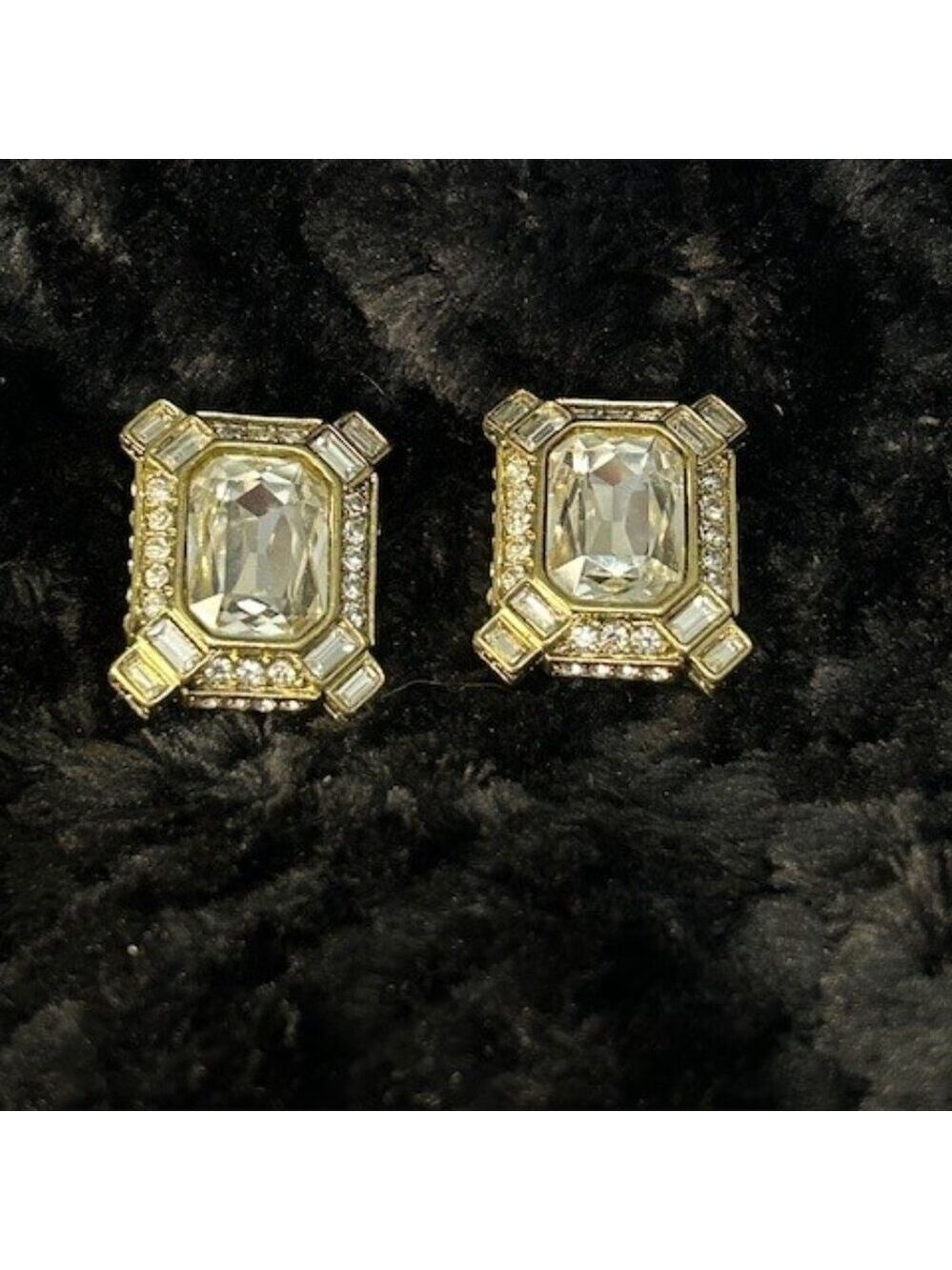 Heidi Daus Clip Earrings Estate Splendor Clear Crystal Rectangular Gold Tone OS - Picture 2 of 12